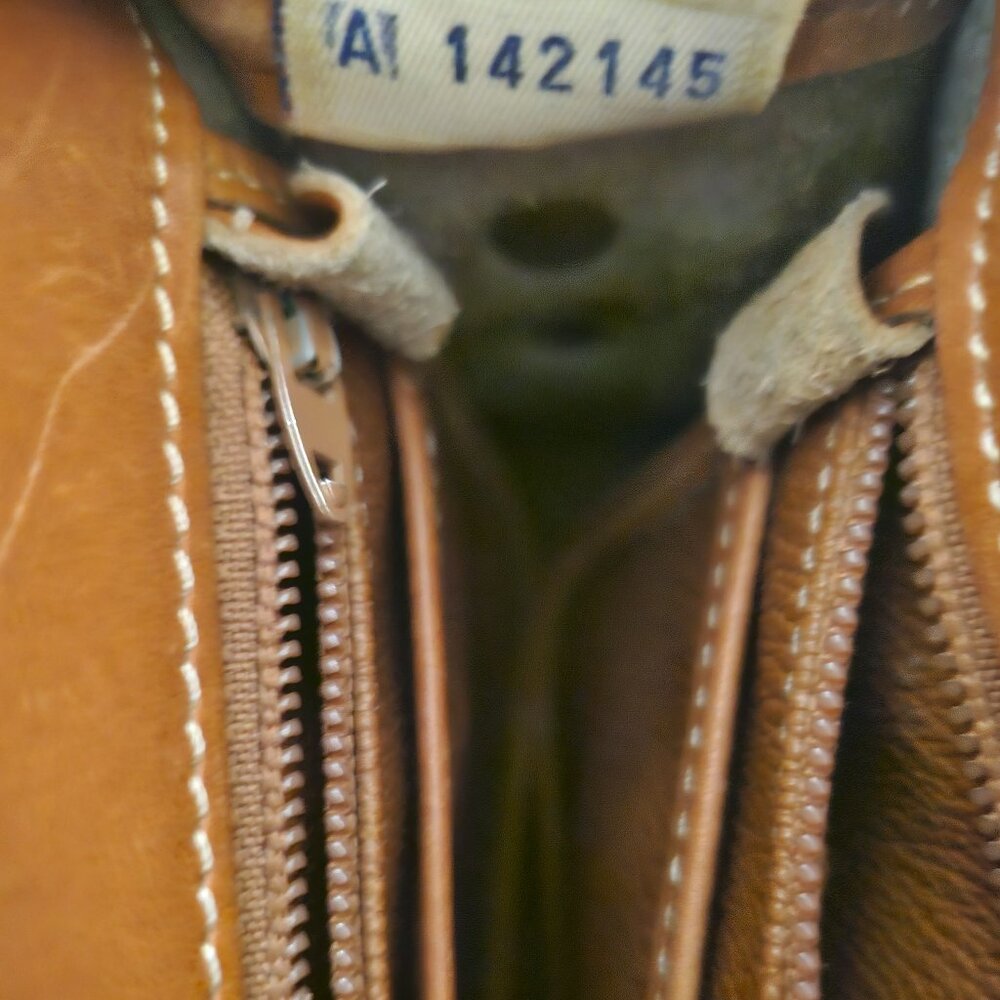 Vintage Dooney & Bourke All Weather Leather Crossbody Bag (NO STRAP) - Picture 7 of 16